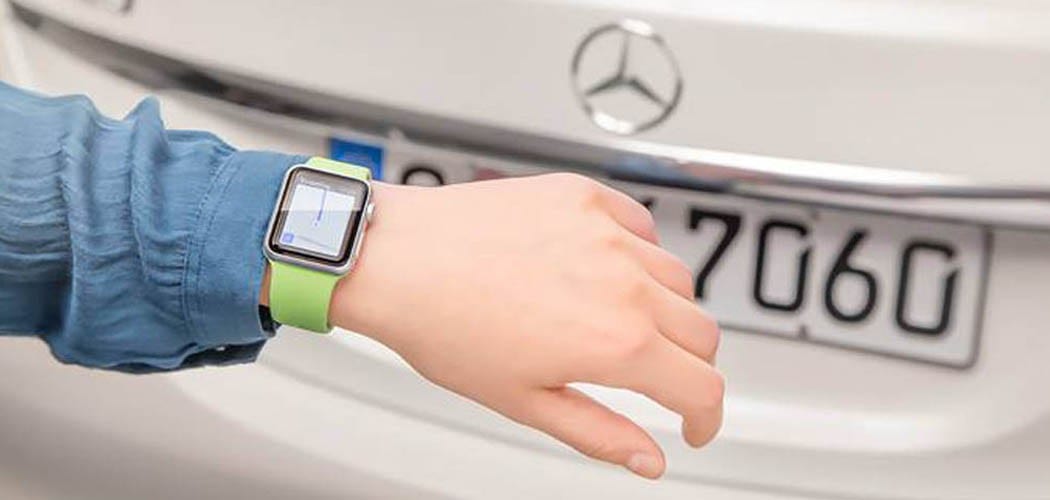 apple-watch-mercedesbenz-060315-feature