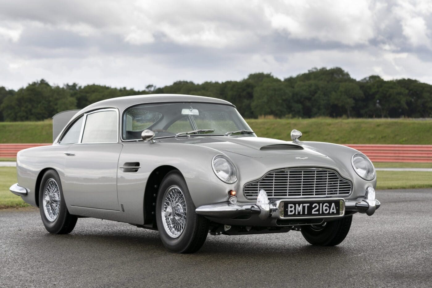aston-martin-db5-goldfinger-continuation08-jpg-2.