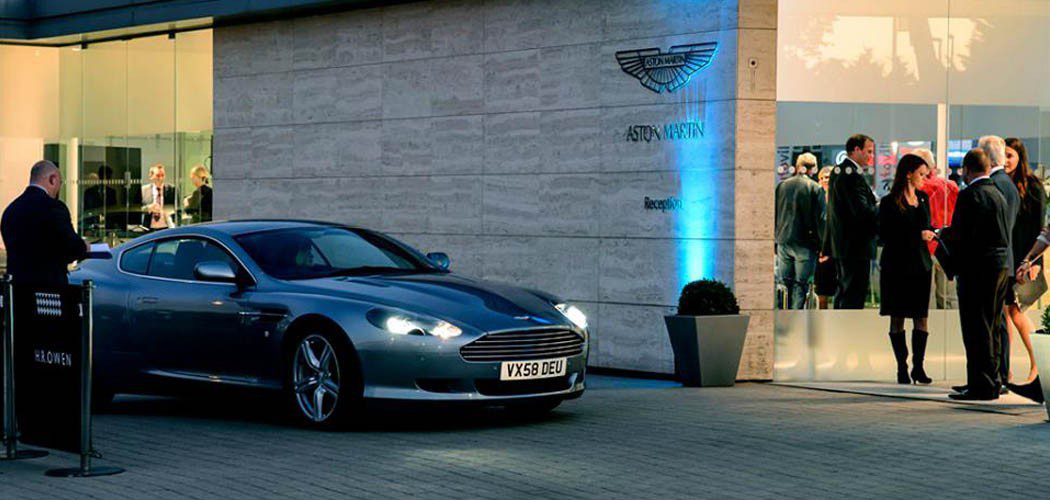 astonmartin-db10-101215-feature