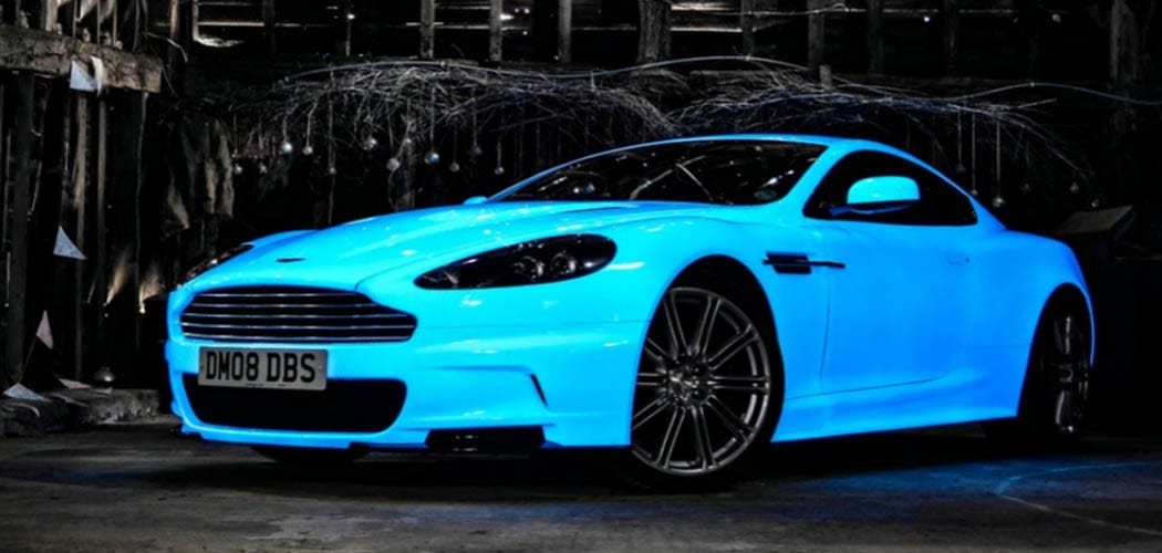 astonmartin-dbs-glowinthedark-052615-feature