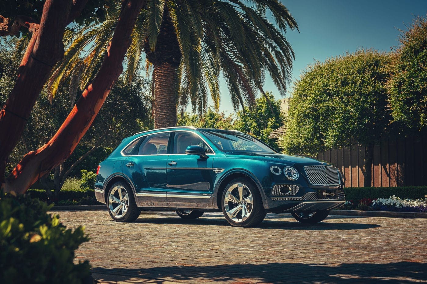 bentayga-hybrid (1)