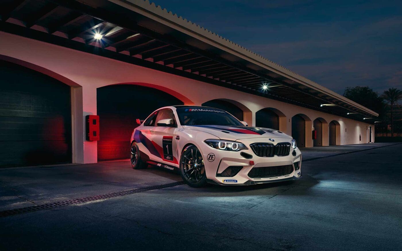 bmw-motorsport-m2-cs-racing-shot-front-static-1920x1200.jpg.asset.1576148367174