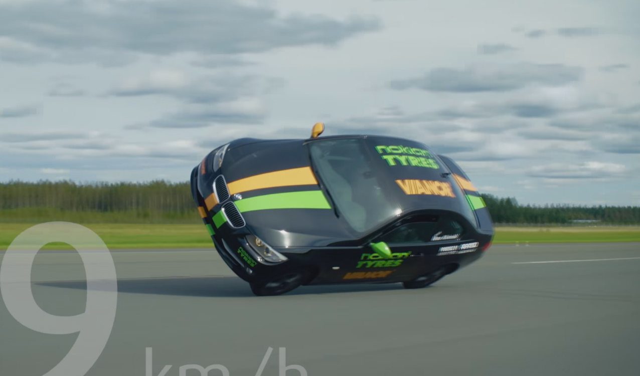 bmw-side-wheelie-record