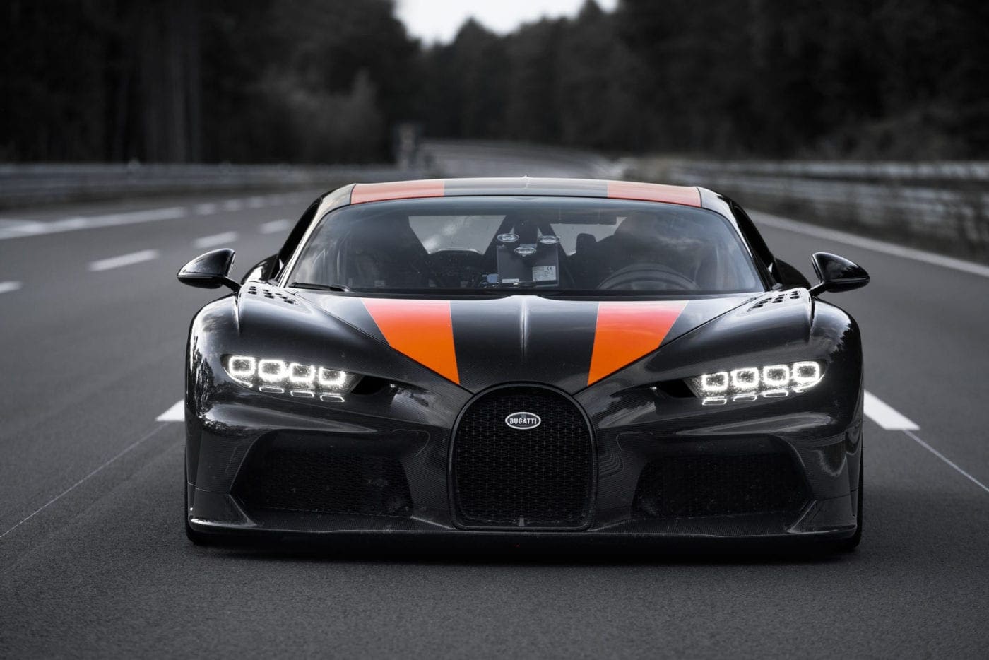 bugatti-chiron-300mph (1)