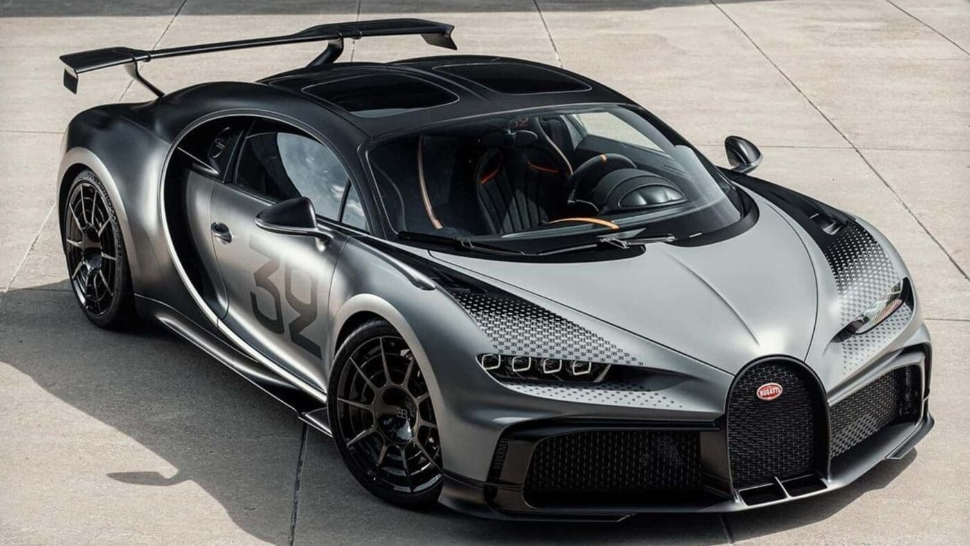 bugatti chiron pur sport sur mesure.jpg