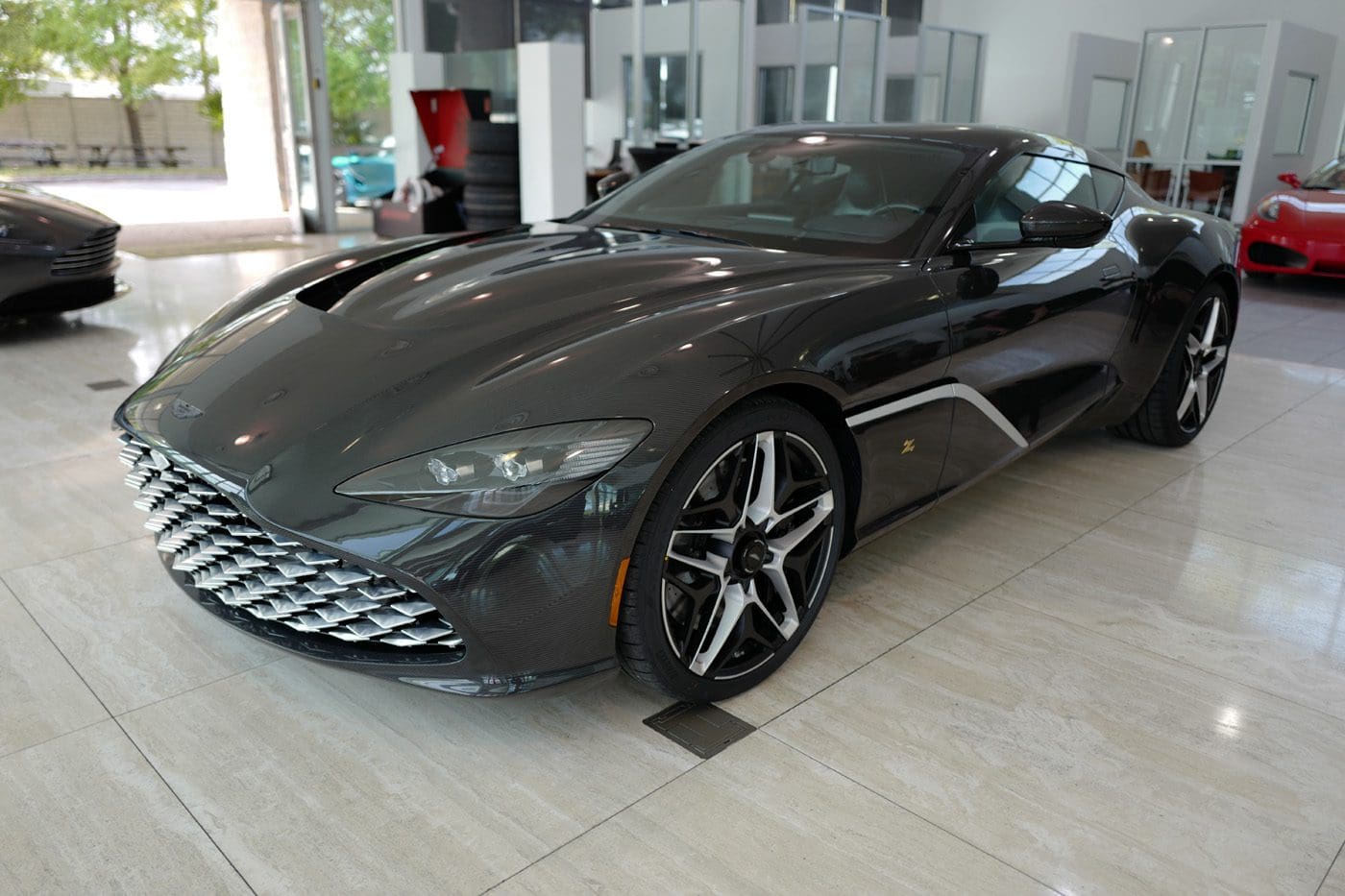 carbon aston martin dbs gtzagato 1
