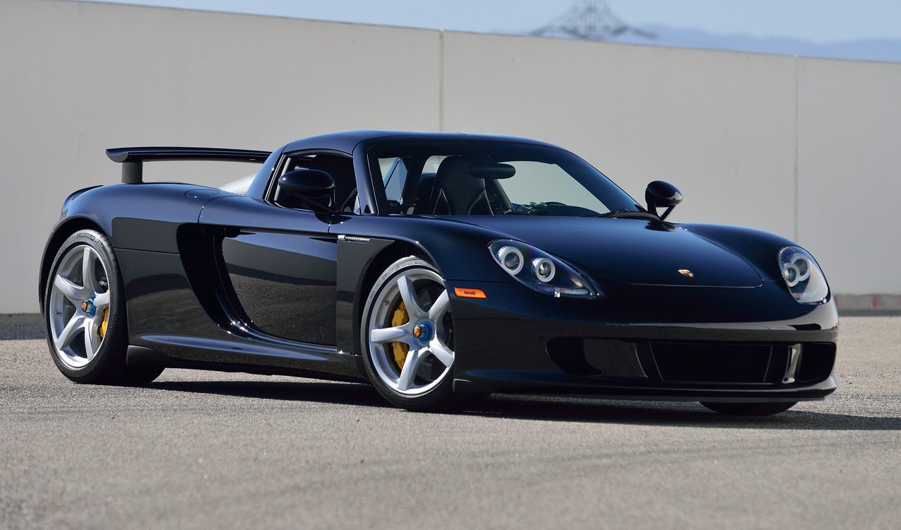 carrera-gt-black-hero