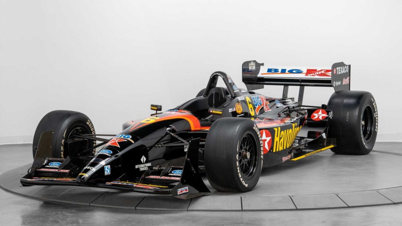 cauley ferrari of detriot lola ford b2k.jpg