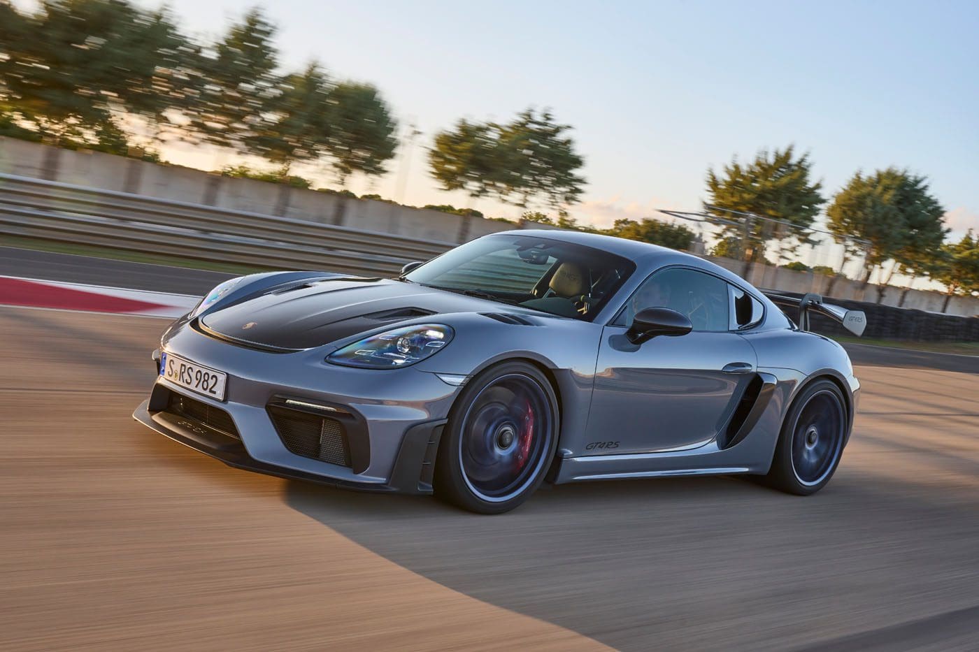 cayman gt4 rs 1