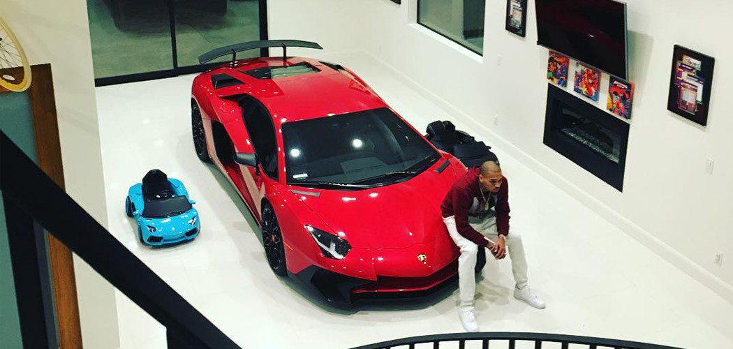 chris-brown-aventador-sv