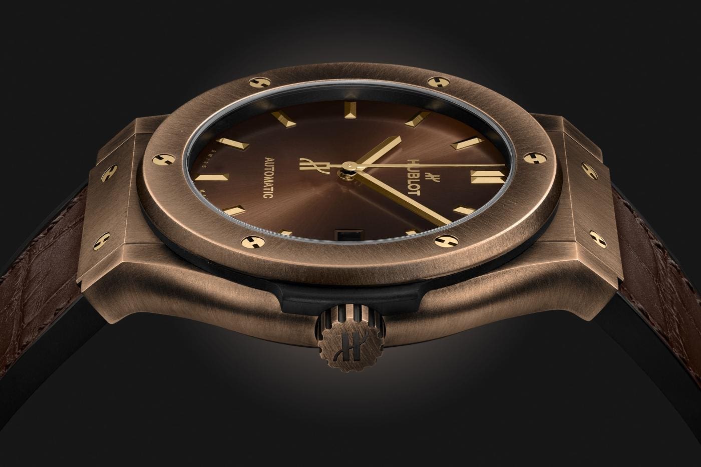 classic fusion bronze brown 45 mm profile shot