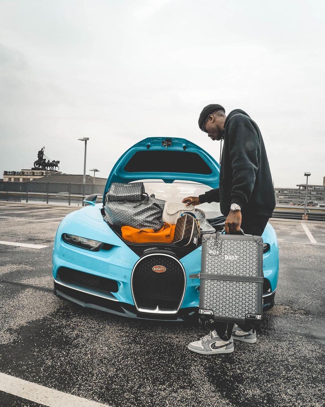 dennis schroder bugatti