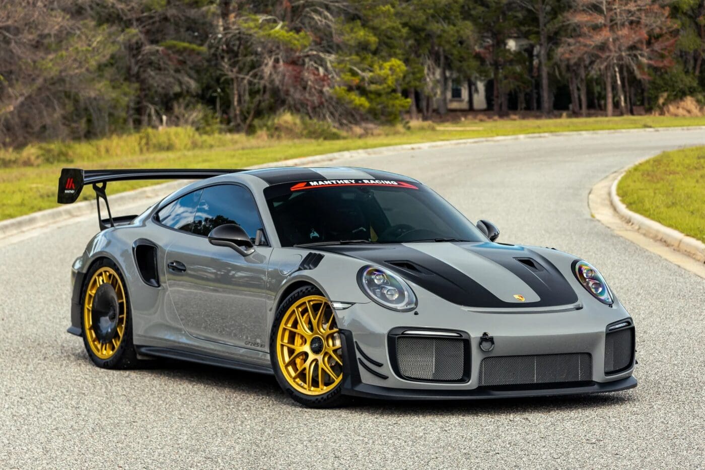 Race-Ready Manthey Racing 2018 Porsche 911 GT2 RS MR For Sale – duPont ...