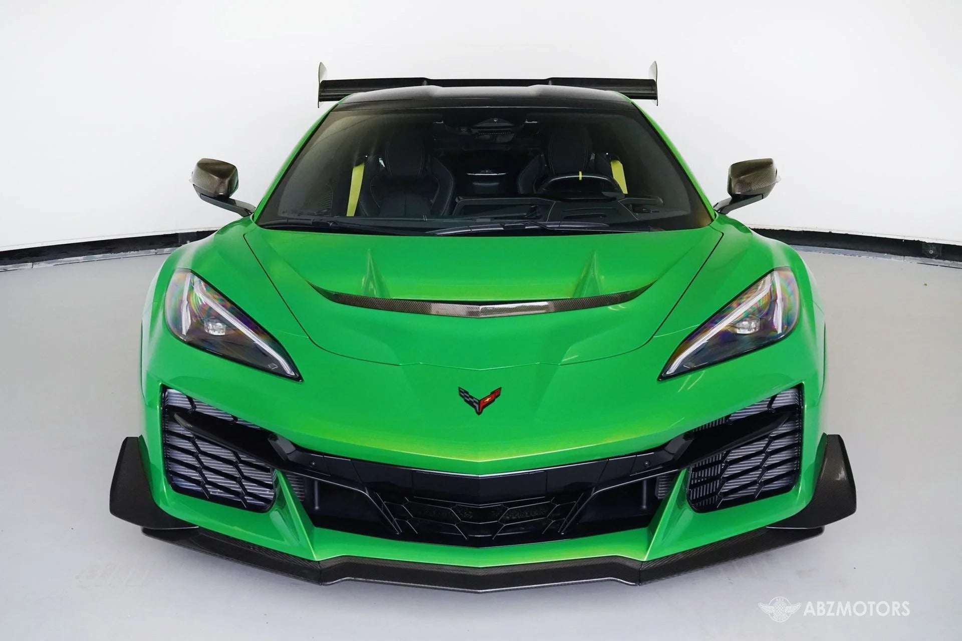 Mid-Engine American Muscle: The Best C8 ZR1 and ZR1X Corvettes For Sale