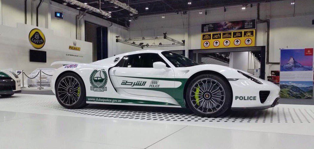 dubai-police-918-spyder-111315-feature