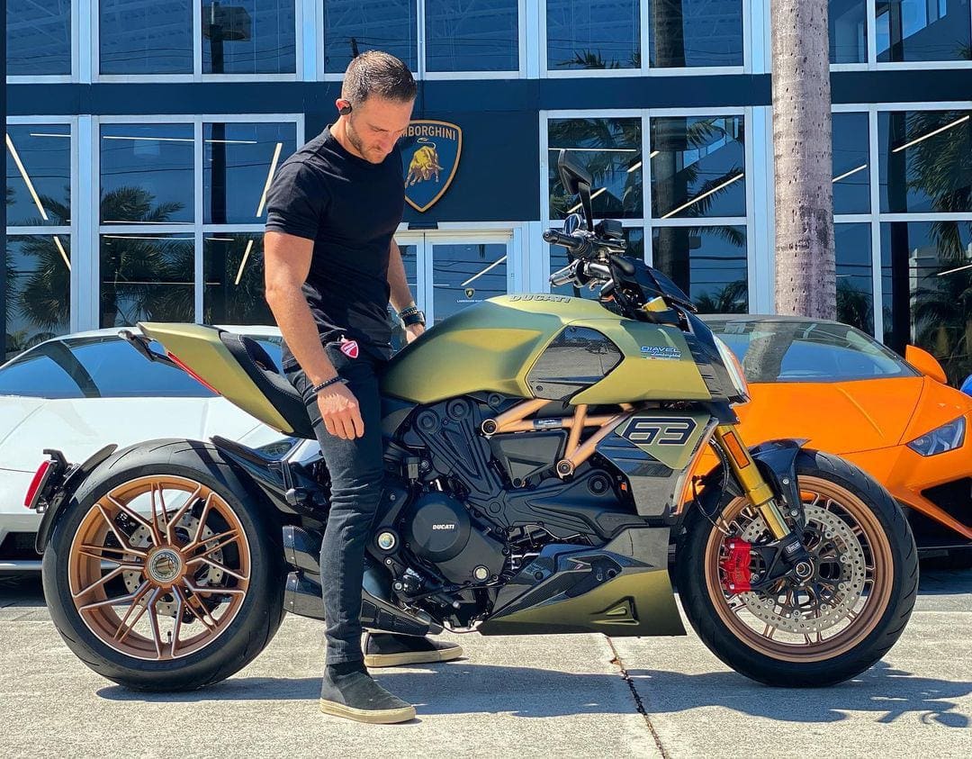 ducati diavel lamborghini