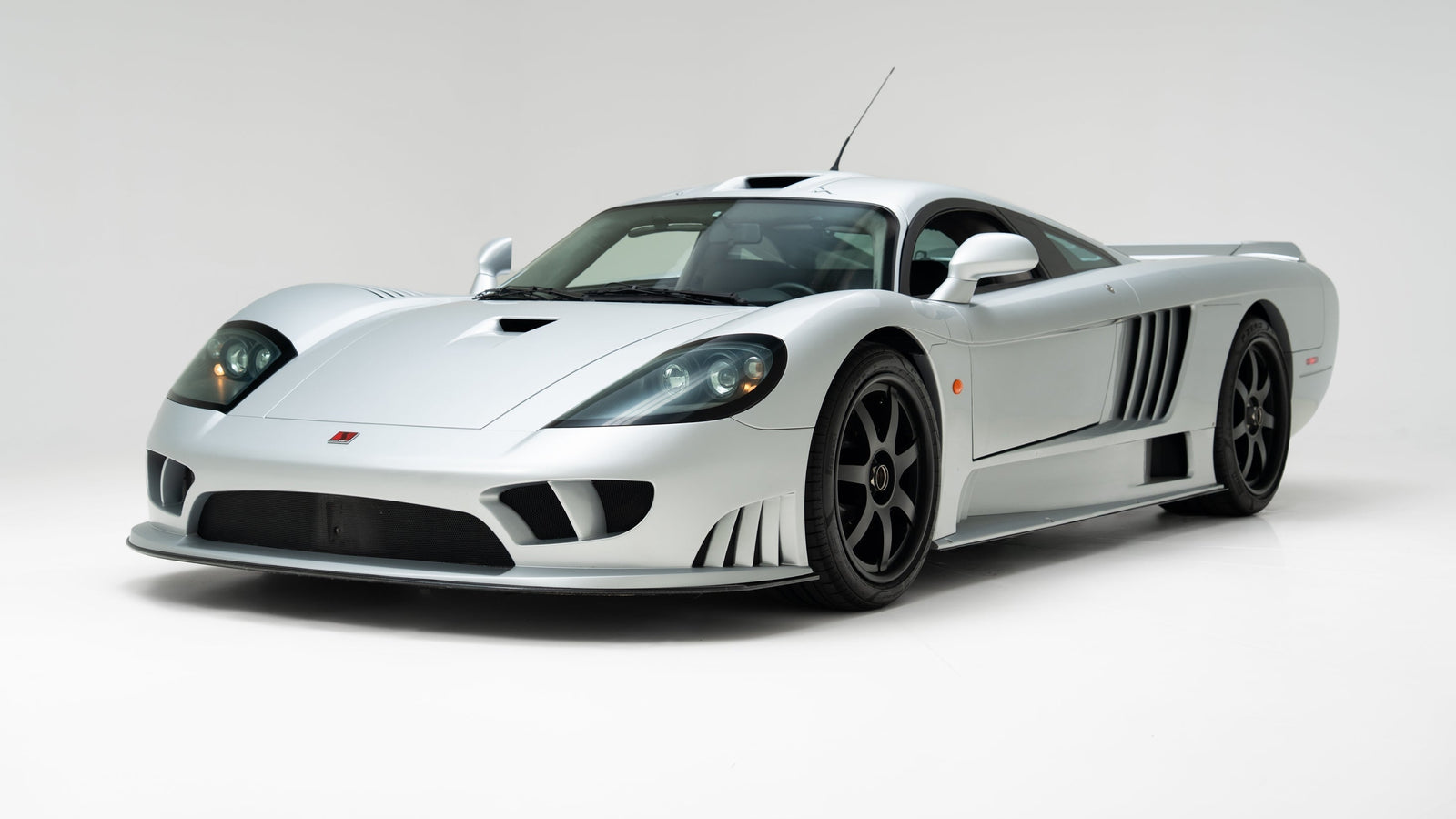 Rare Steve Saleen-Signed S7 With Paul Walker Ties Hits the Block on duPont REGISTRY Live