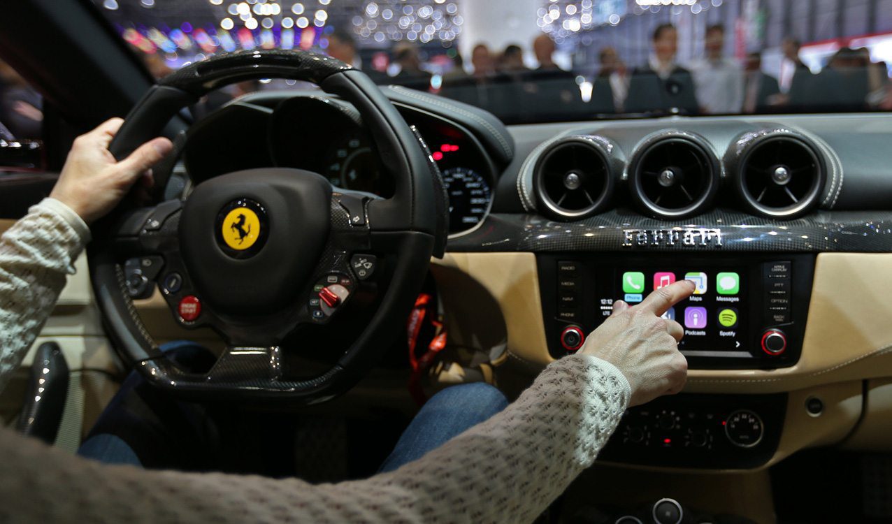 ferrari-apple-carplay