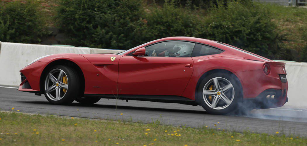 ferrari-f12berlinetta-sebastian-081215-feature