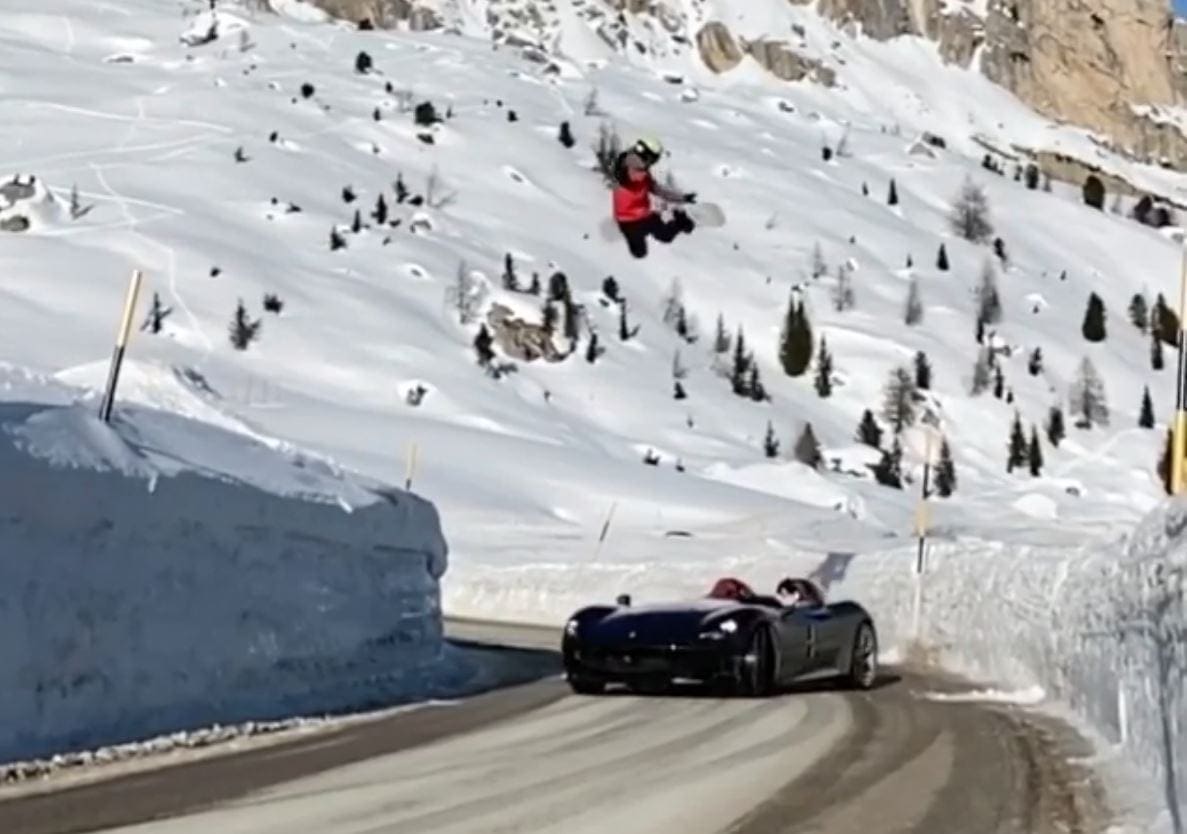 ferrari-snowboarder