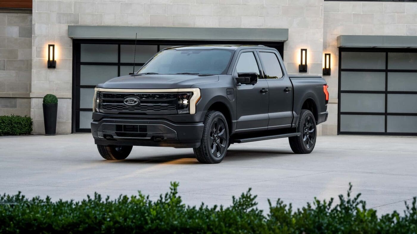 ford f 150 lightning platinum black edition.jpg