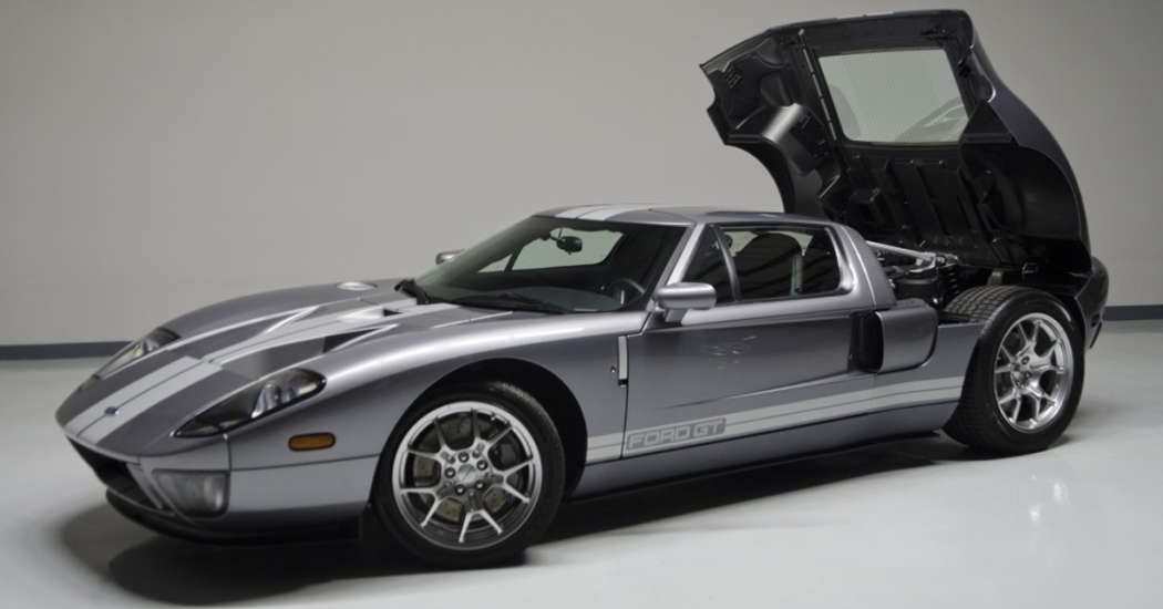 ford-gt-rear-open-12182015