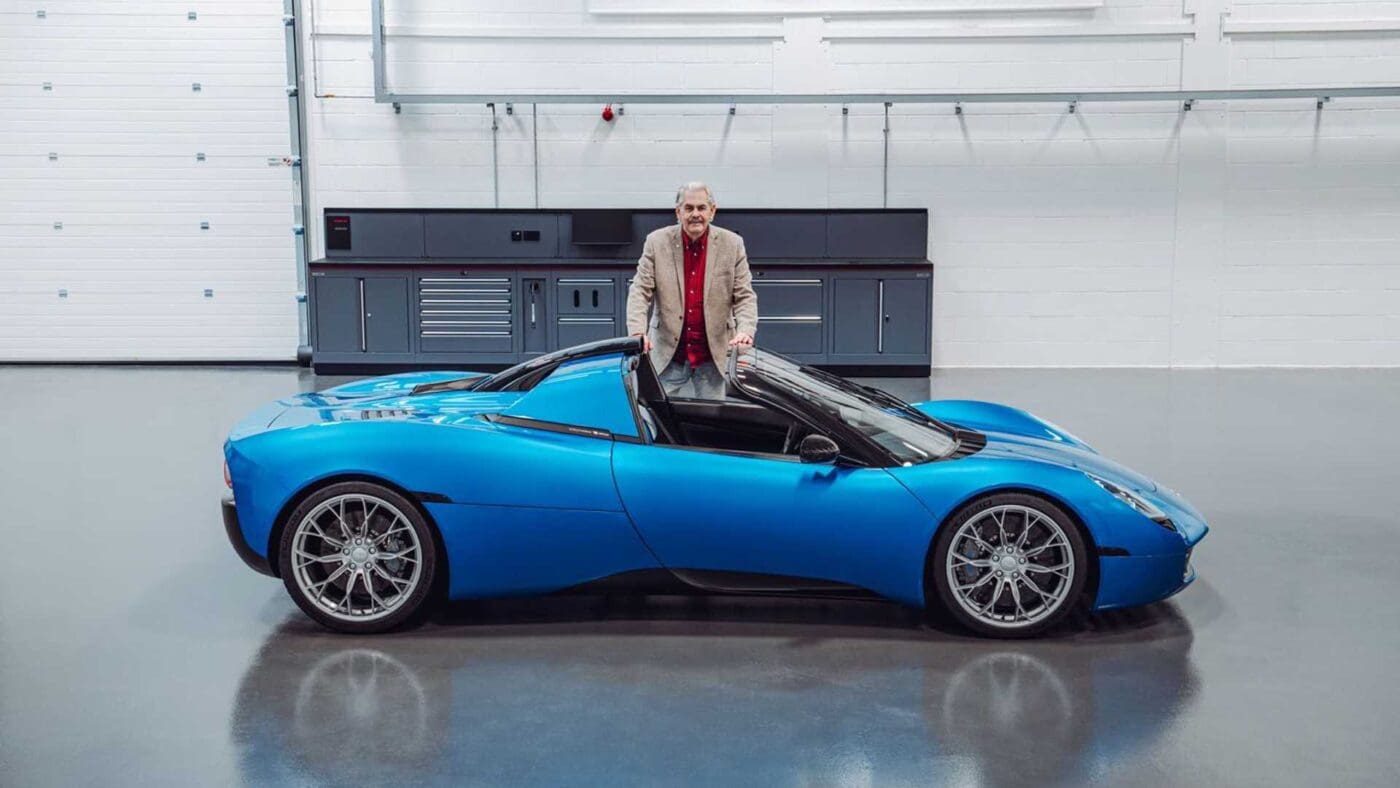 gordon murray automotive t.33 spider.jpg