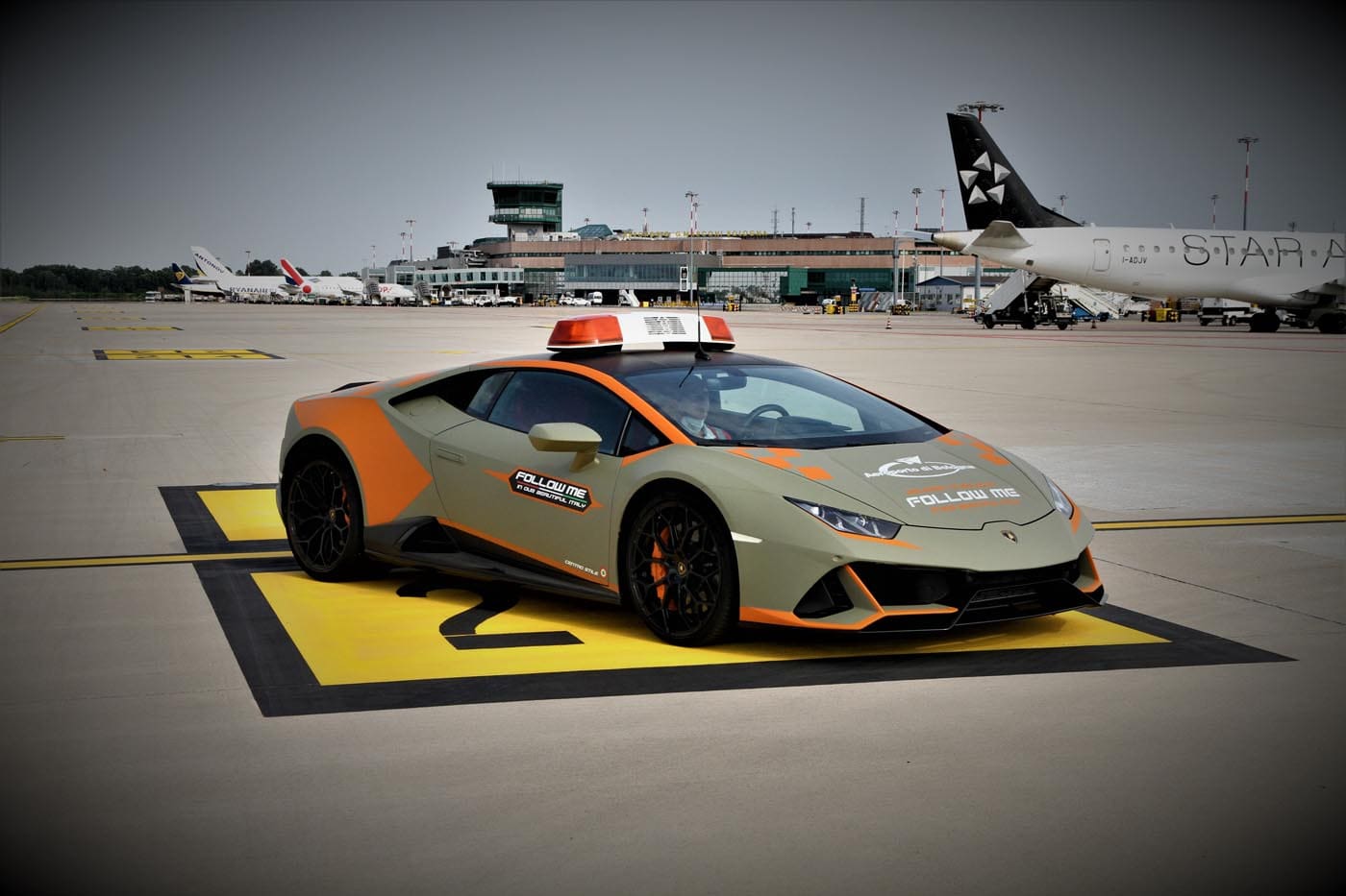 huracan follow me car 4