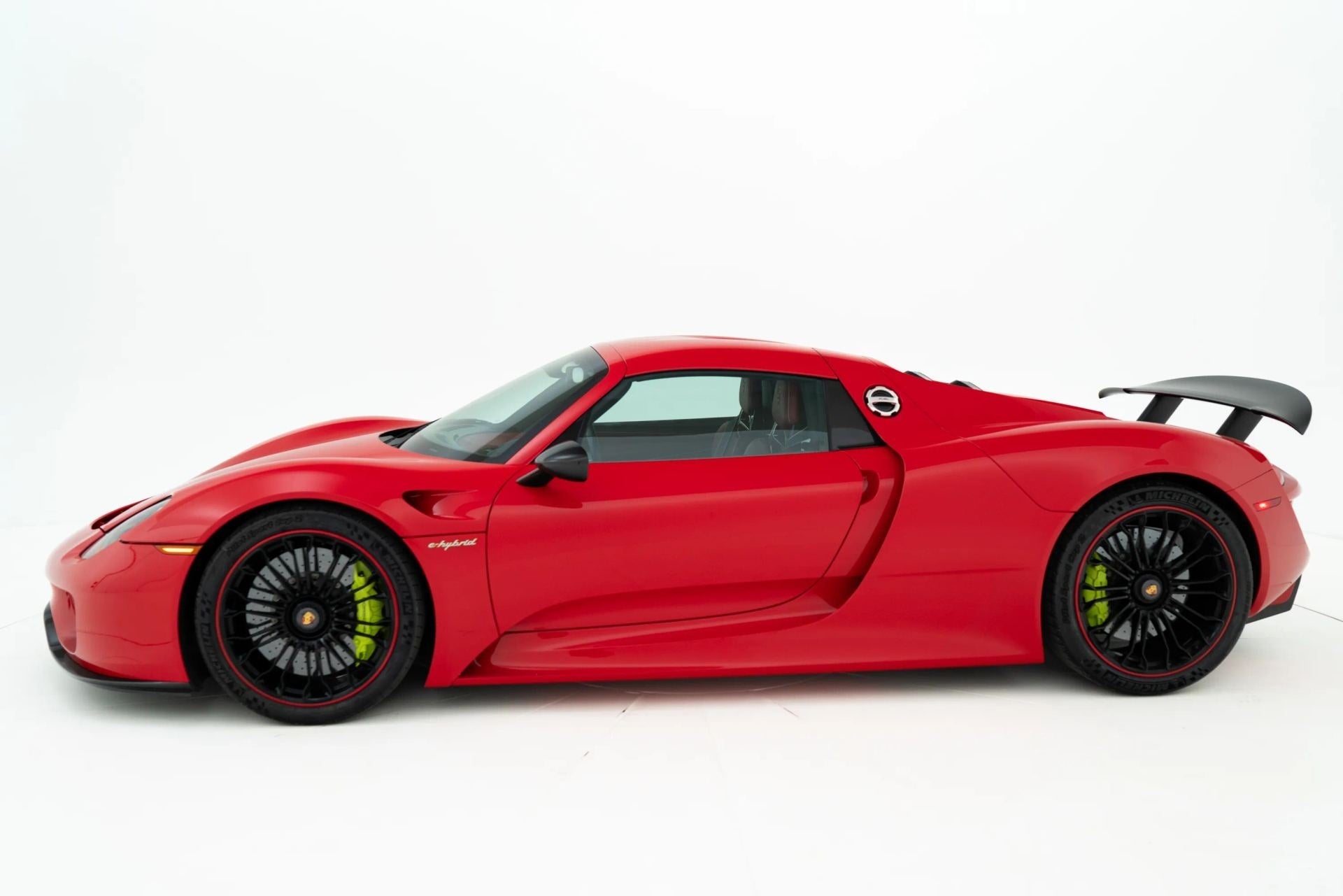 2015 Porsche 918 Spyder With 420 Miles Listed For Auction On dR Live