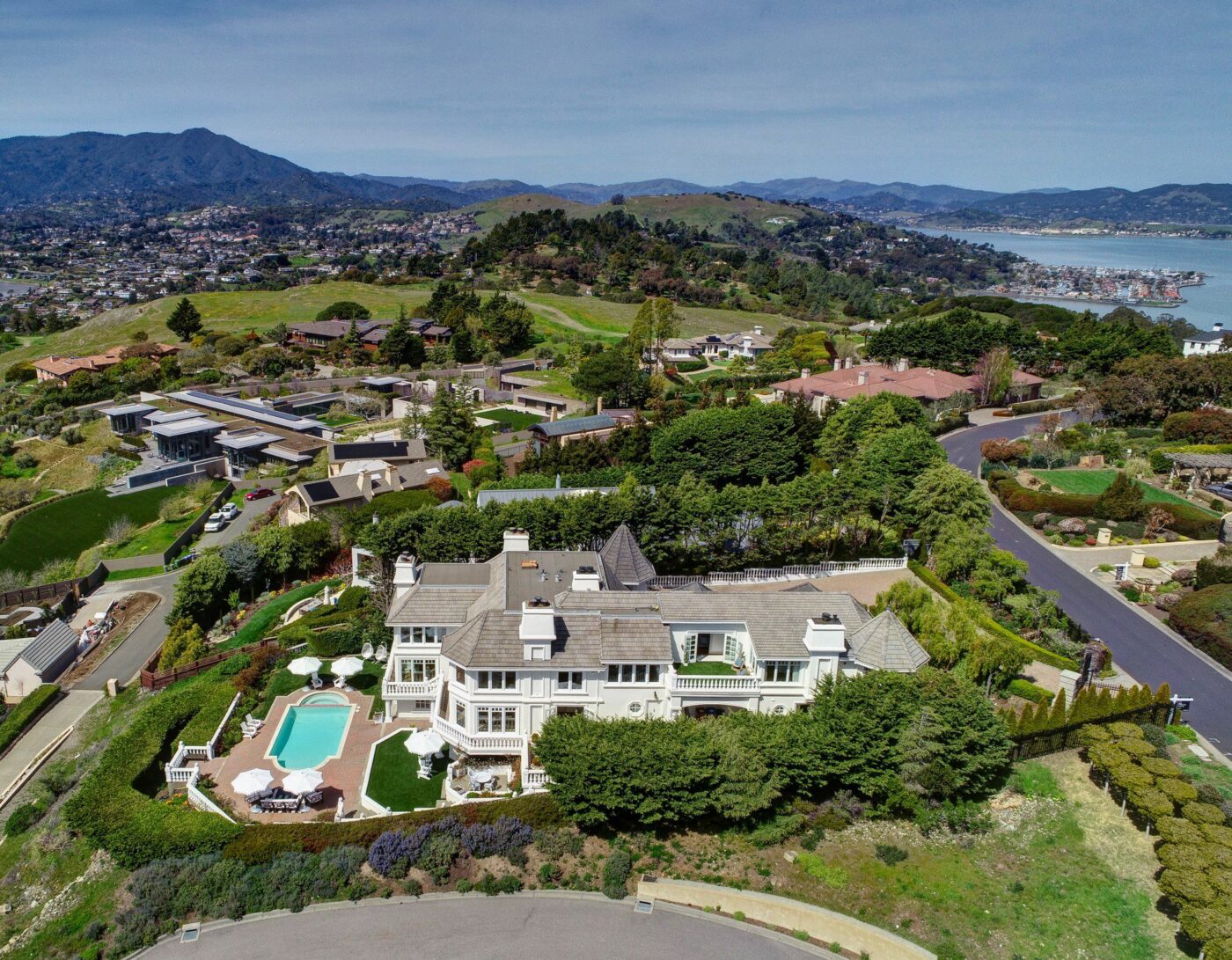 img 190Gilmartin 01 CROP