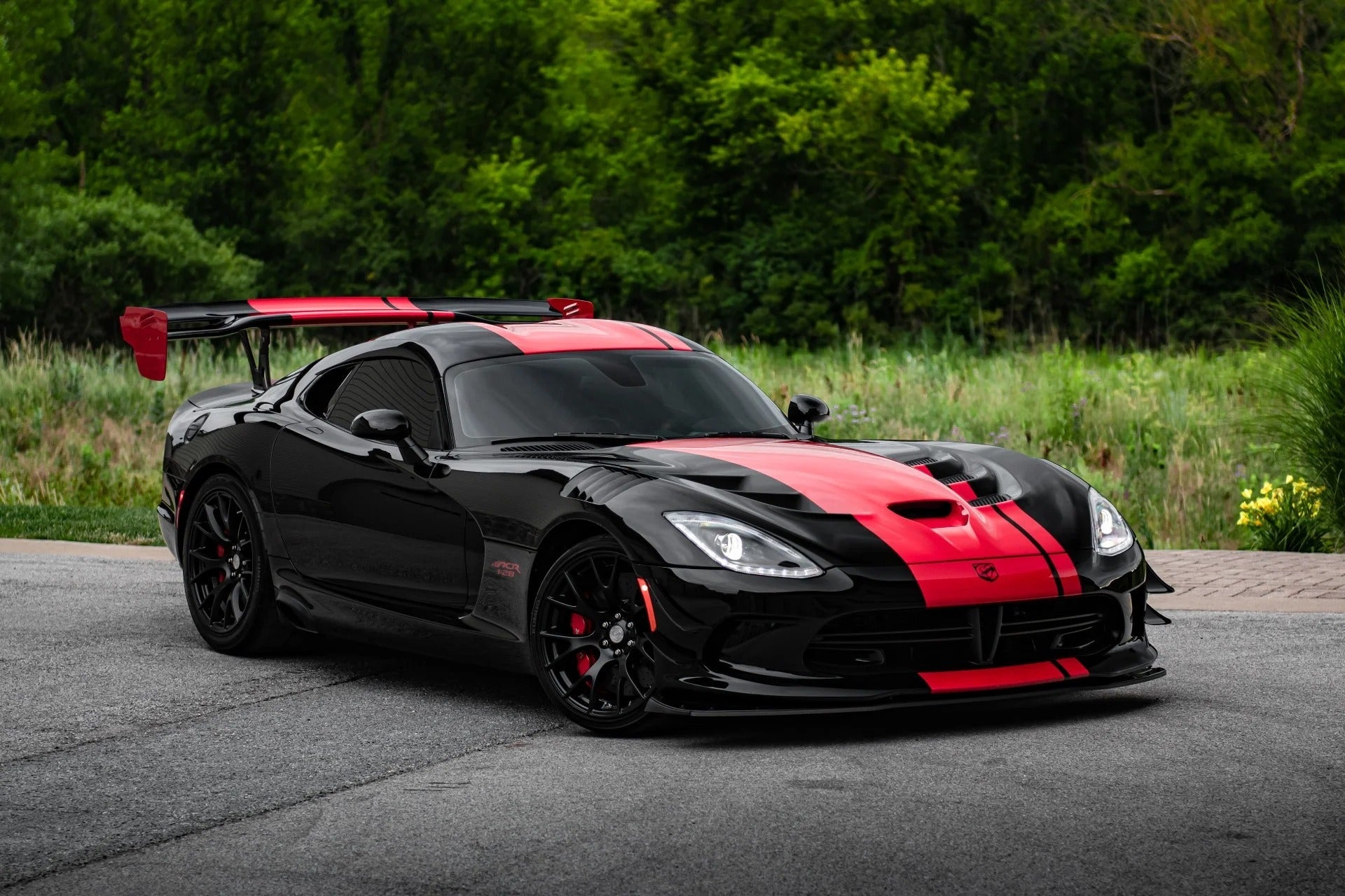 Best Dodge Vipers For Sale: Unleash The Power of An America Icon