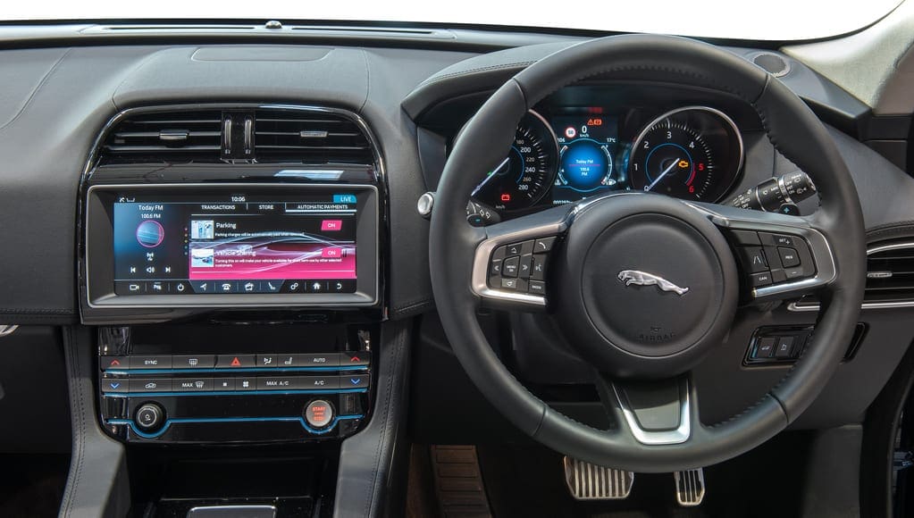 jaguarsmartwalletinterior-resize-1024x580