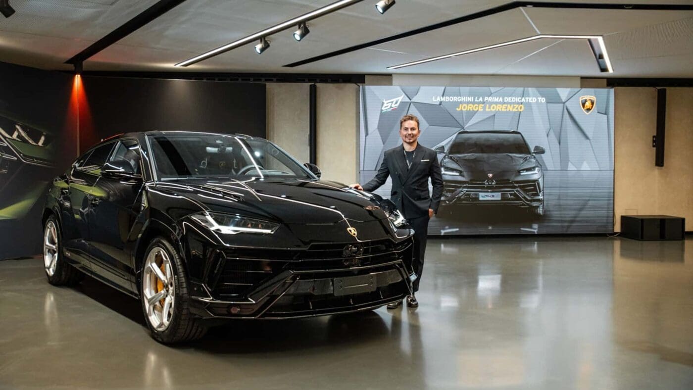 jorge lorenzo lamborghini urus.jpg