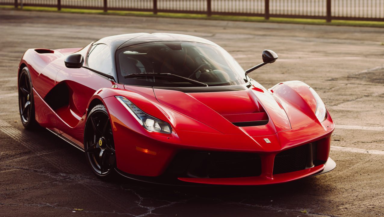 laferrari-hero