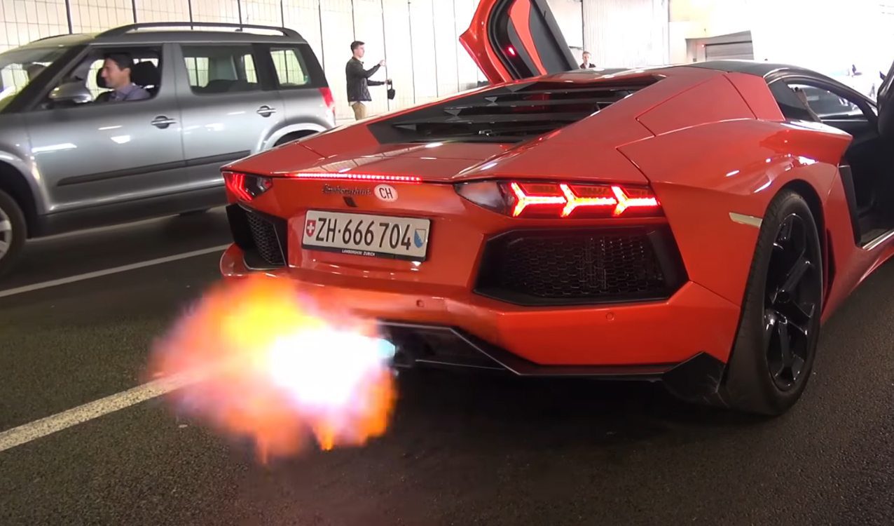lamborghini-flames-11222016