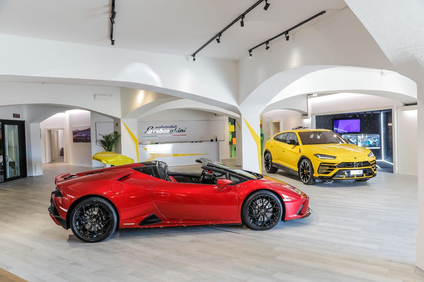 lamborghini-lounge (7)