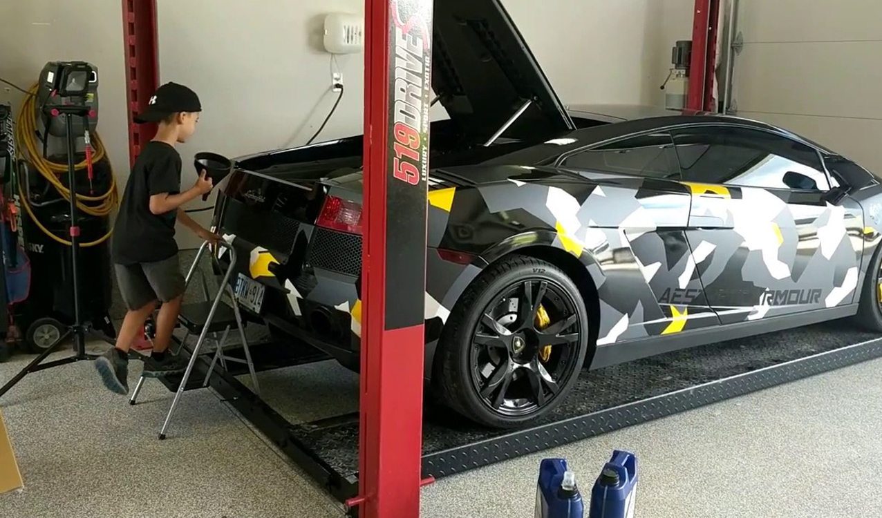 lamborghini-oil-change