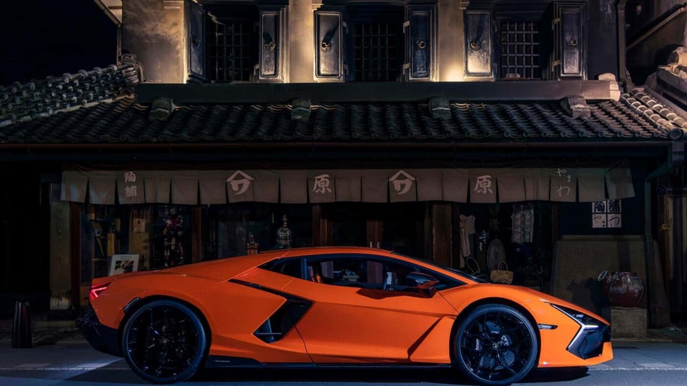 lamborghini revuelto japan debut.jpg