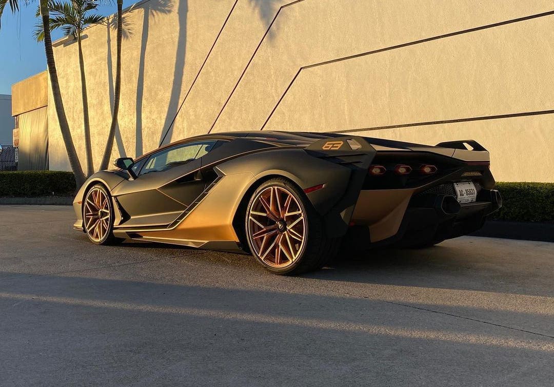 lamborghini sian main