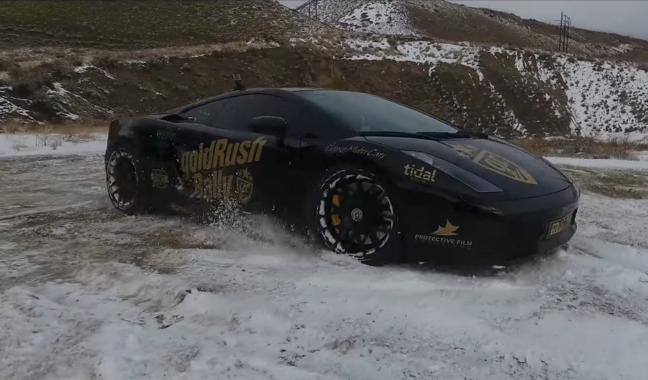 lamborghini-snow-donuts