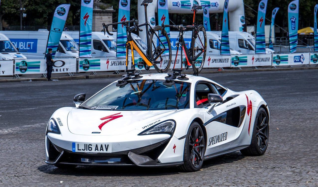 mclaren-570s-pace-car-3