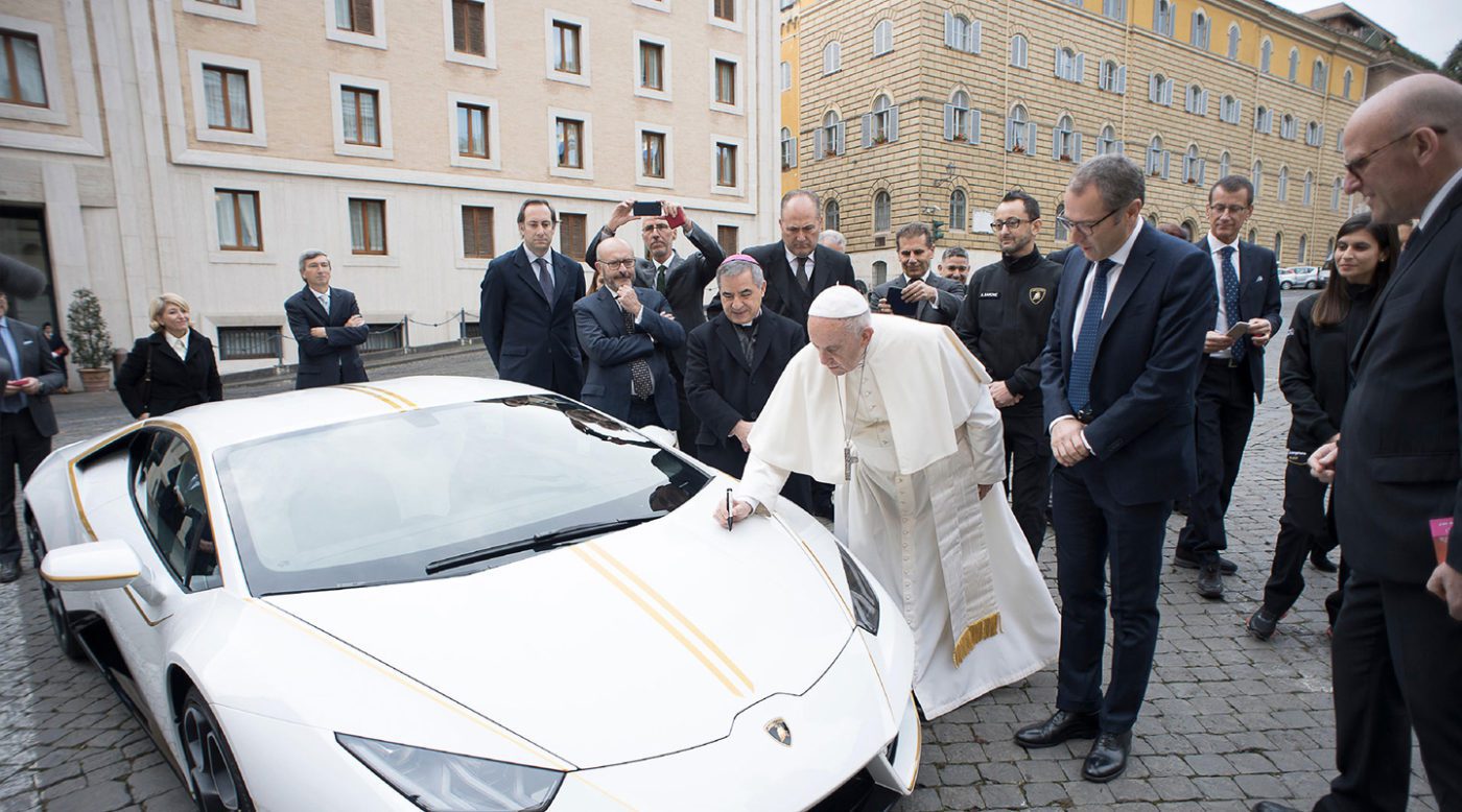 pope-francis-lamborghini (1)
