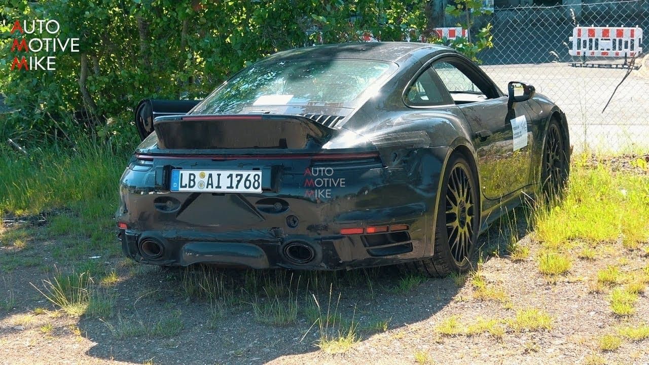 porsche-911-992-ducktail