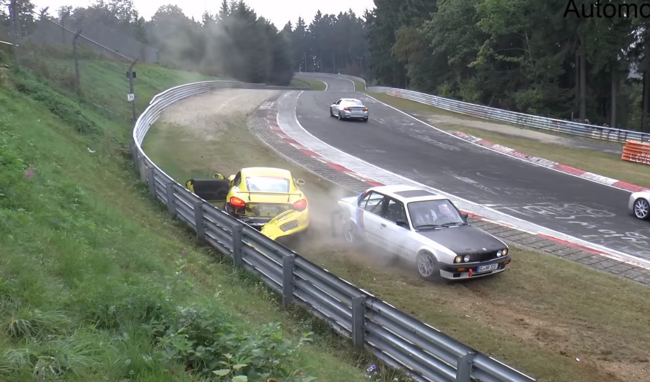 porsche-cayman-gt4-crash