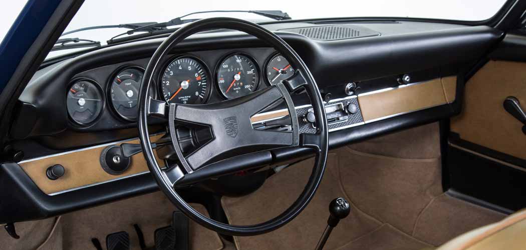 porsche-classic-dash