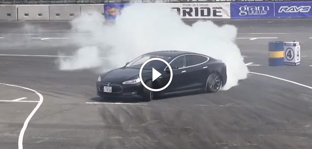 tesla-model-s-drift-112315