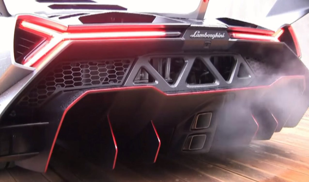 veneno-rear-9192016