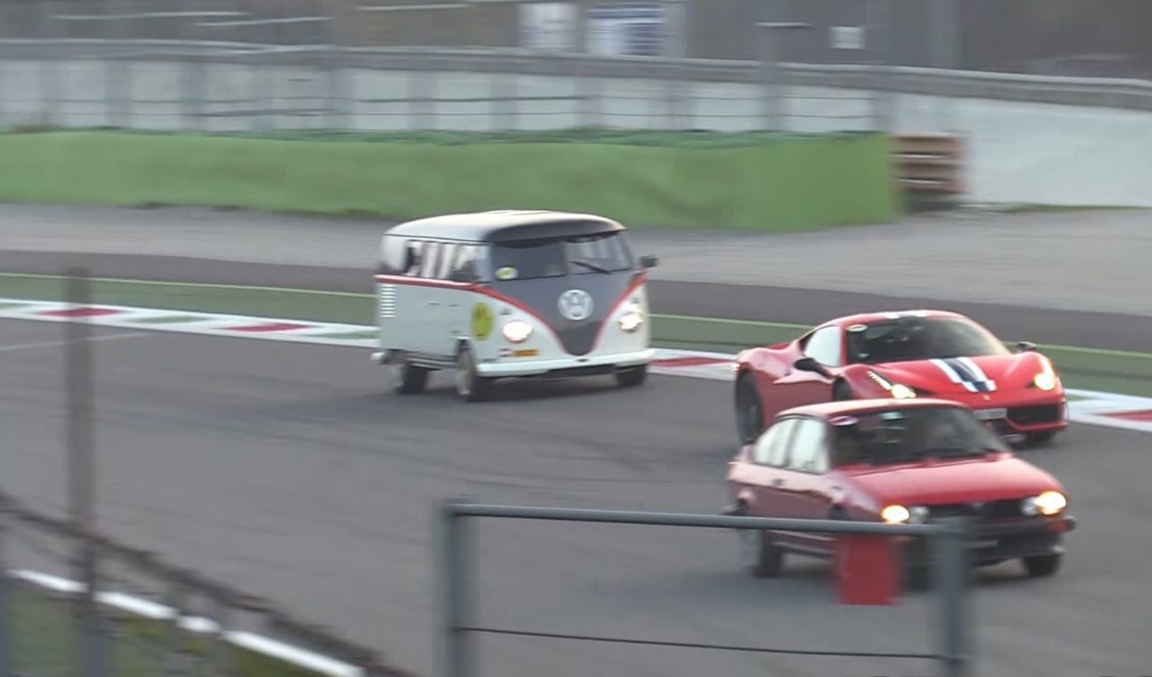 vw-bus-movin-11032016