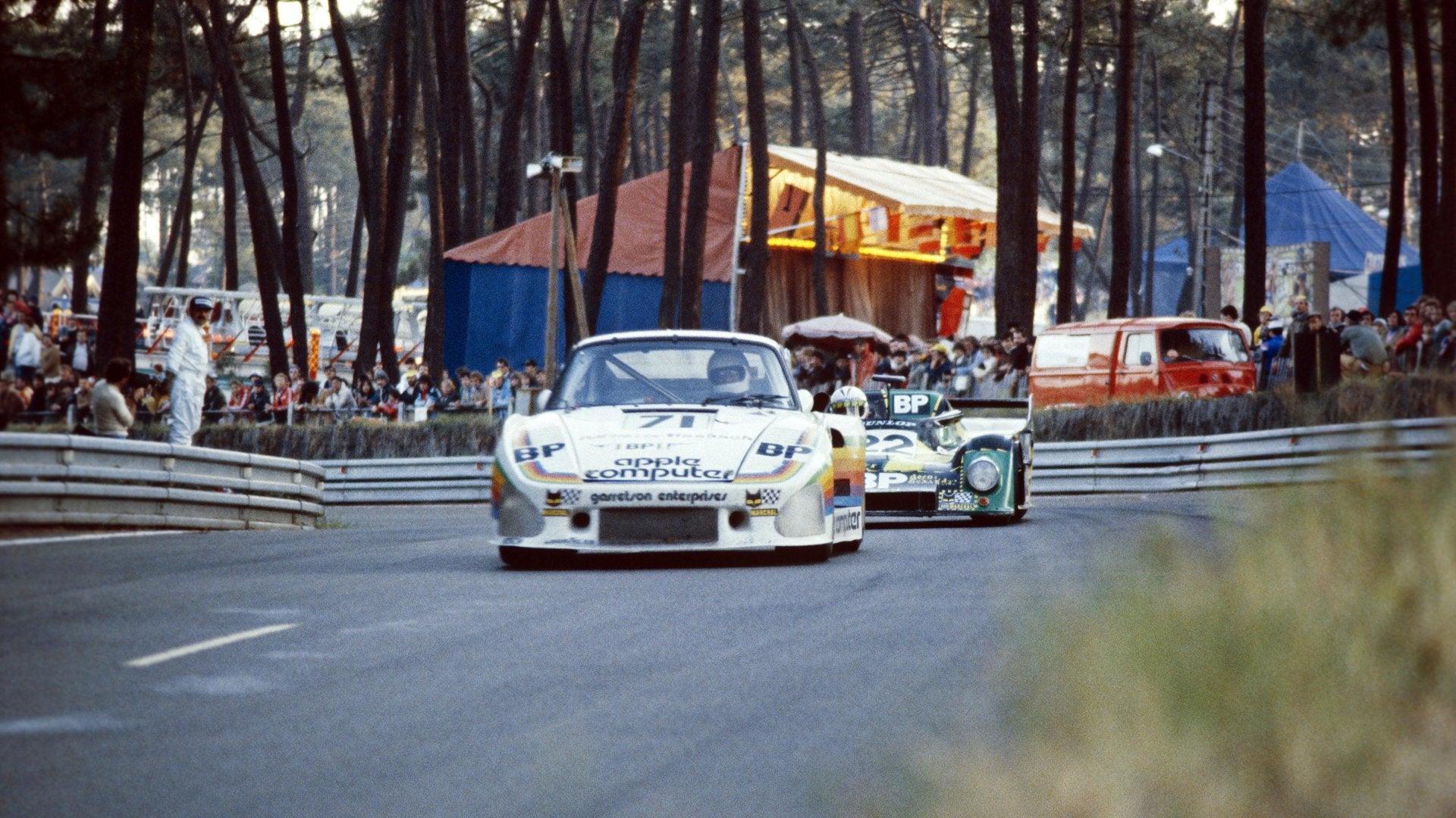 Porsche's 963 Brings Back the Apple Livery at Laguna Seca – duPont