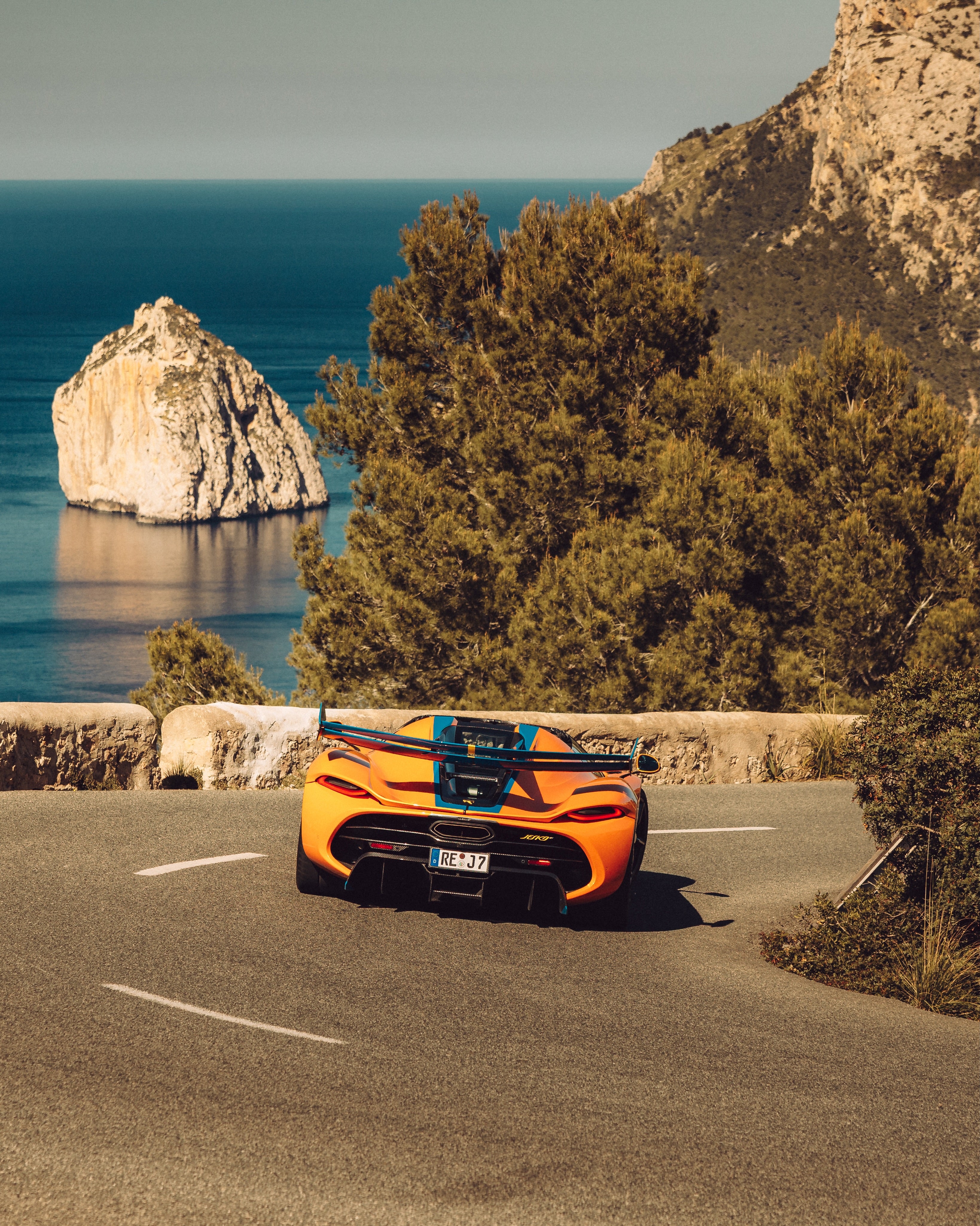 Koenigsegg CCX and Agera R Revs and Accelerations Are Glorious